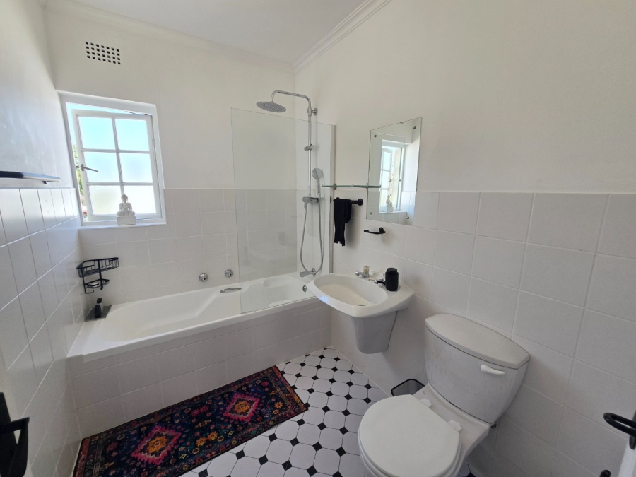 1 Bedroom Property for Sale in Sedgefield Central Western Cape